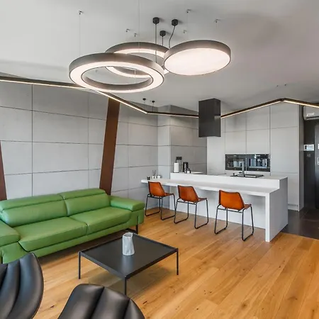 Capital Towers - Unique 4you - 18 Pietro Z Pieknym Widokiem Na Centrum Rzeszowa Апартаменты *